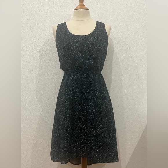 Mossimo Dresses & Skirts - Mossimo Women's Size M‎ High-Low Spotted Dress